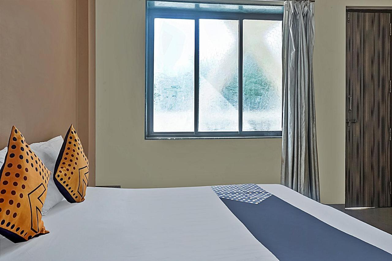 Oyo Flagship 75444 Hotel Kinara Lodging & Boarding Mangvadi Exterior foto