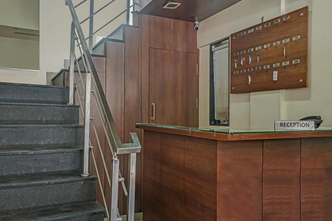 Oyo Flagship 75444 Hotel Kinara Lodging & Boarding Mangvadi Exterior foto