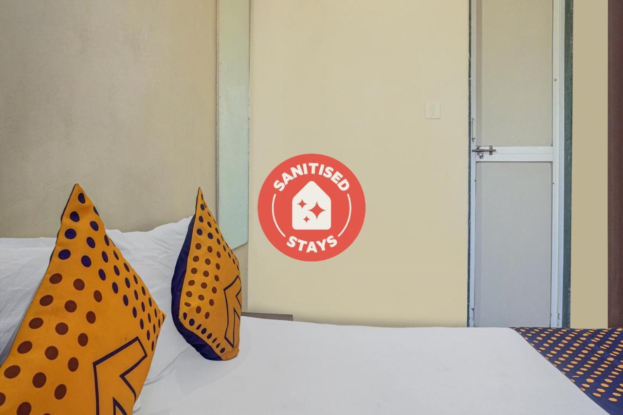 Oyo Flagship 75444 Hotel Kinara Lodging & Boarding Mangvadi Exterior foto
